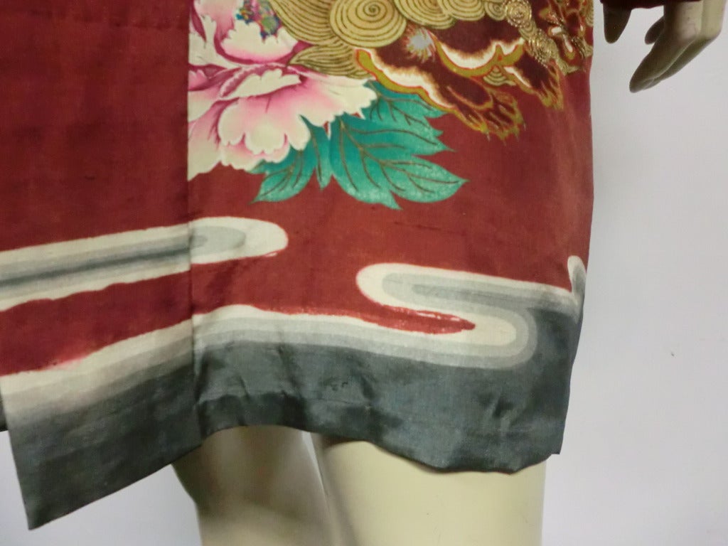 1940s Silk Print Kimono w/ Peony and Foo Dog Pattern 1