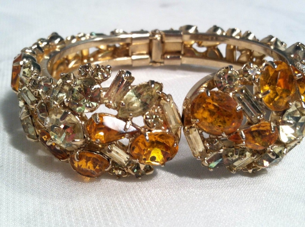 1950s Smokey and Topaz Rhinestone Spring-Hinged Clamper Bracelet In Excellent Condition In Gresham, OR