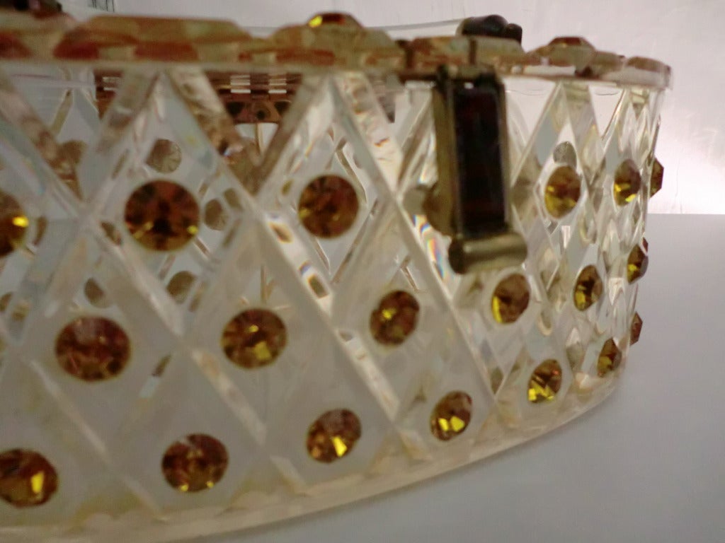 1950er Jahre Lucite Oval-Box Tasche beschlagen w / Topas Strasssteinen Damen
