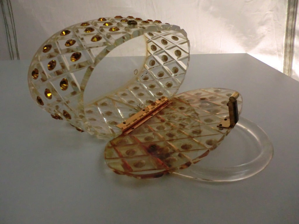 1950er Jahre Lucite Oval-Box Tasche beschlagen w / Topas Strasssteinen 1