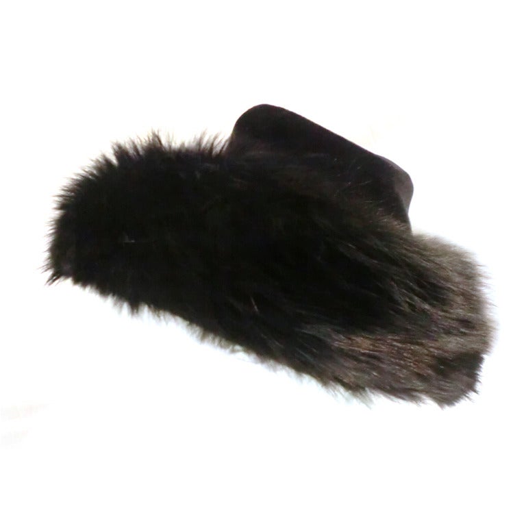 1960s Emme Velvet and Fox Fur Flowerpot Shaped Hat