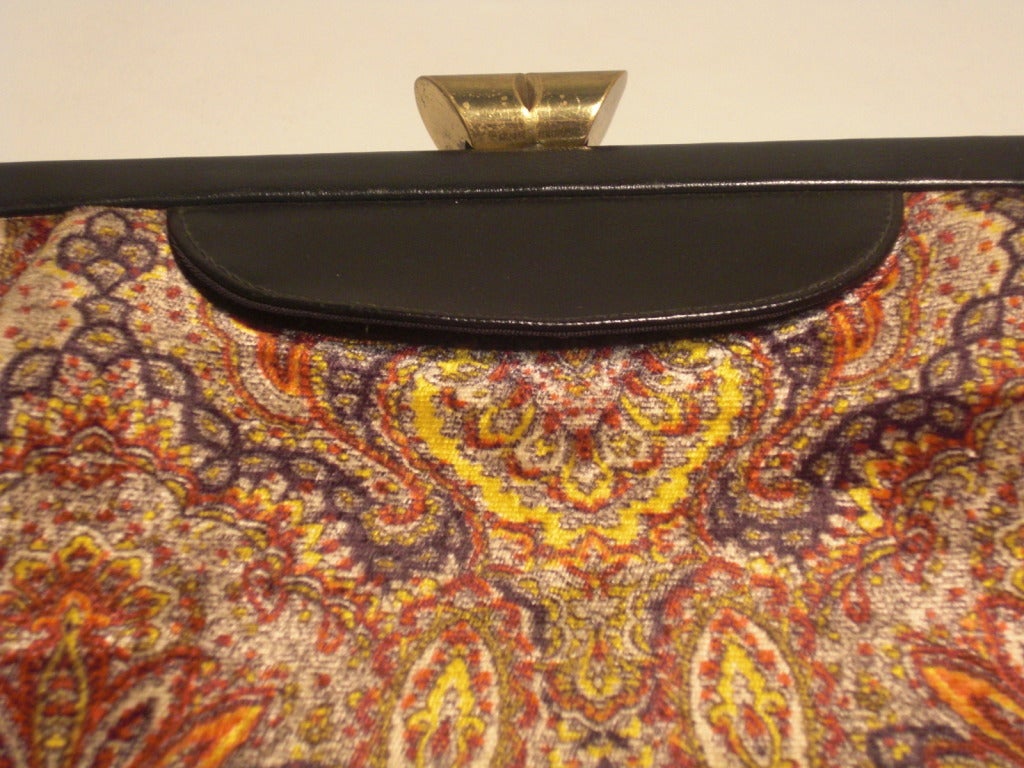 1950s La France Paisley Velvet and Leather Clutch In Excellent Condition In Gresham, OR