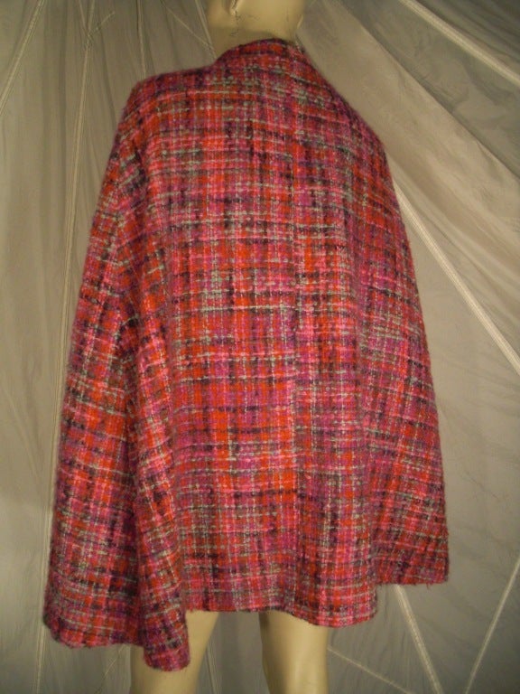 1960s Pastel Tweed Cape In Excellent Condition In Gresham, OR