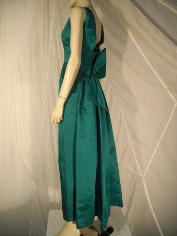 Women's 1950s Helga Emerald Green Silk Satin Gown w/ Back Bow
