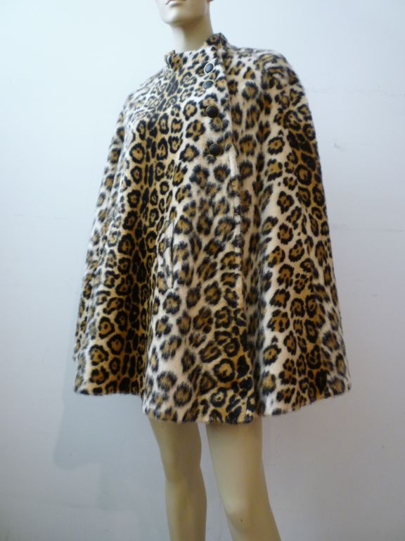 60s Mod Faux Leopard Cape w/ Side Closure