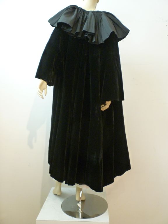 Black Mingolini and Gugenheim 50s Italian Couture Velvet Opera Coat