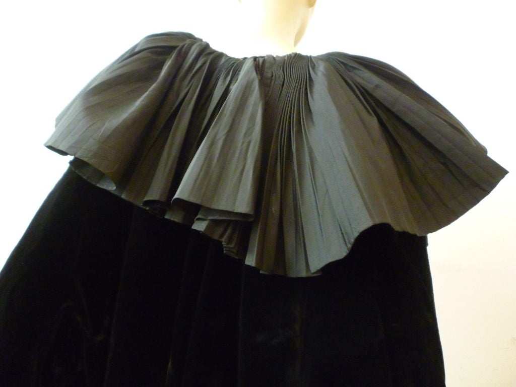 Women's Mingolini and Gugenheim 50s Italian Couture Velvet Opera Coat
