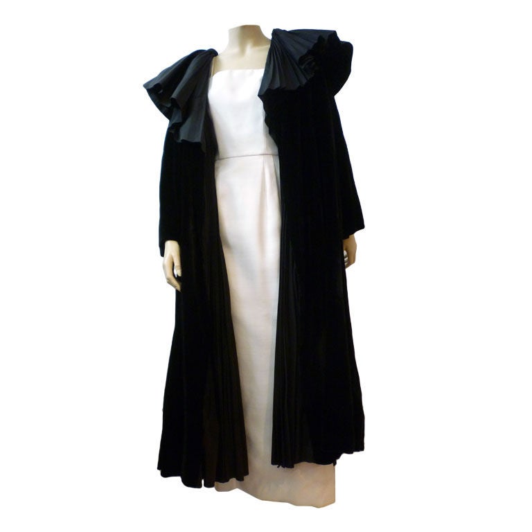 Mingolini and Gugenheim 50s Italian Couture Velvet Opera Coat