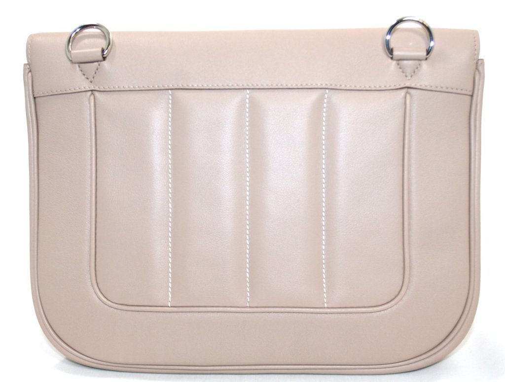 Hermès Argile Swift Berline Bag In New Condition In New York City & Hamptons, NY