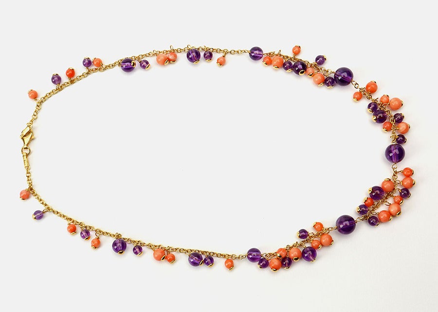 The pop of color makes this playful necklace an easy to wear focal point.