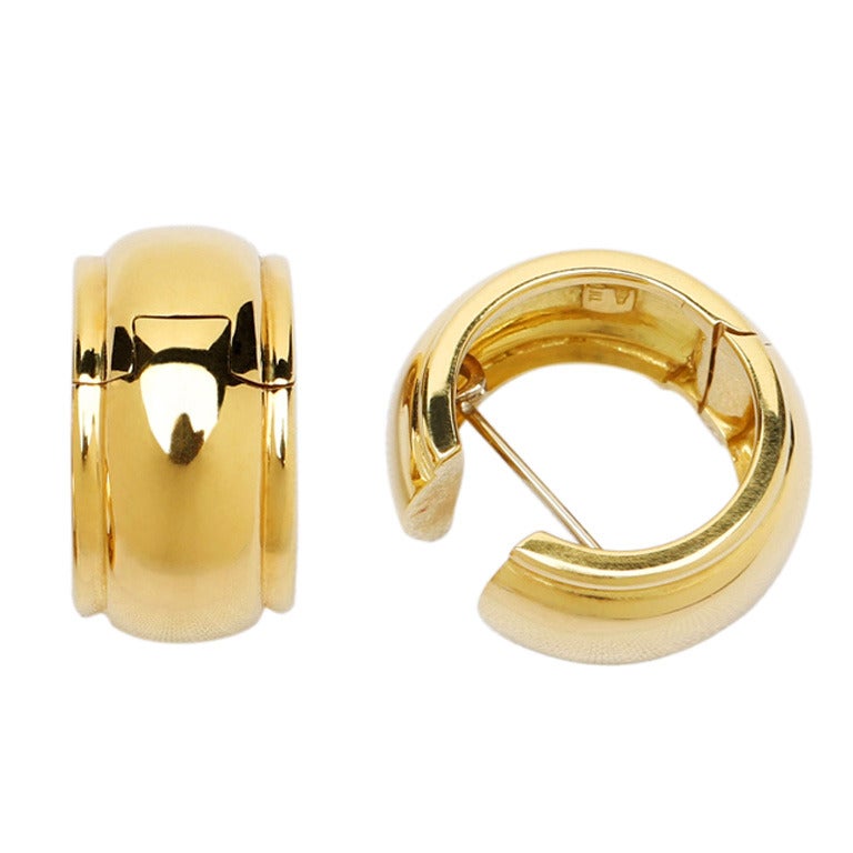 Tiffany and Co. Gold Hoop Earrings at 1stDibs