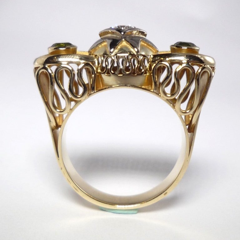 Women's 1930s Art Deco Three-Stone Diamond Peridot Gold Cocktail Ring
