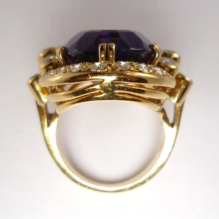 Women's 1970s Amethyst & Diamond Cocktail Ring