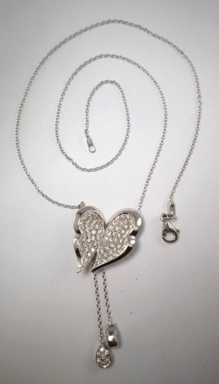 Butterfly Diamond Necklace In Excellent Condition In Frankfurt, DE