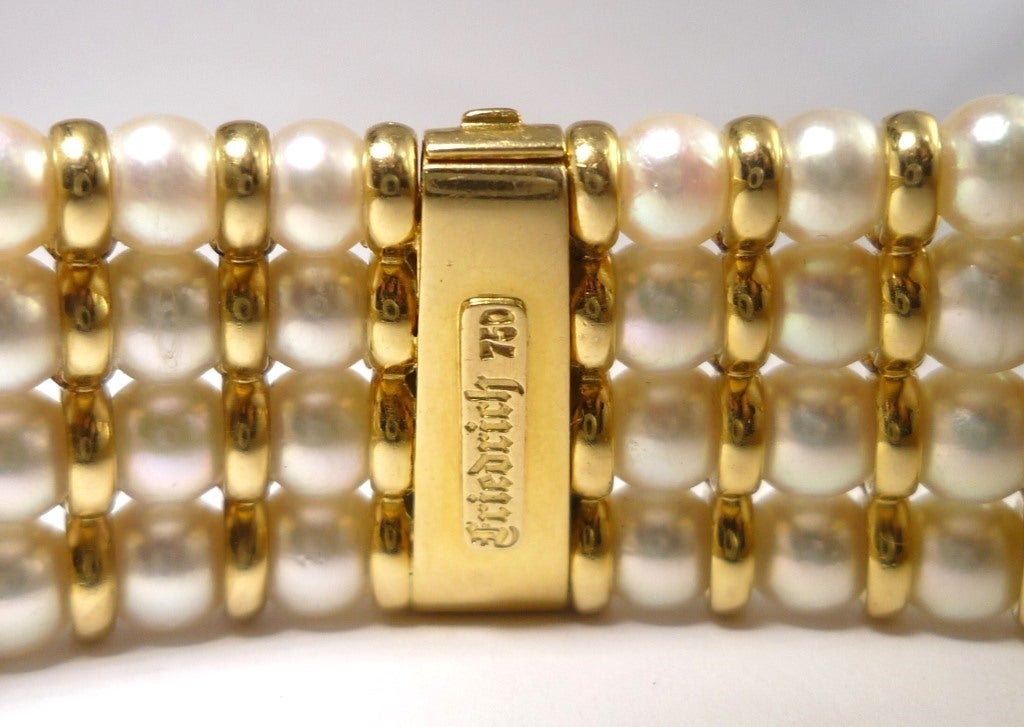 dog collar with pearls