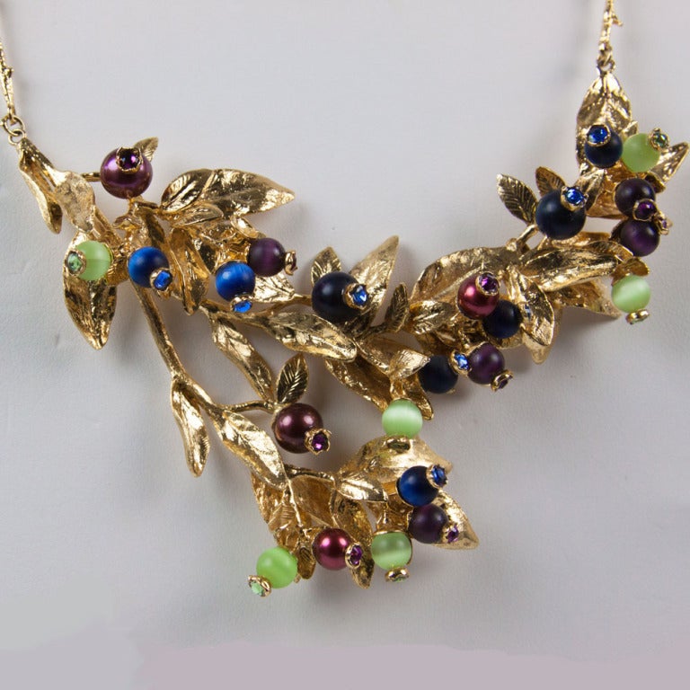Estate Vine Berry Gilt Sterling Silver Modernist Necklace Estate Fine Jewelry In Excellent Condition For Sale In Montreal, QC