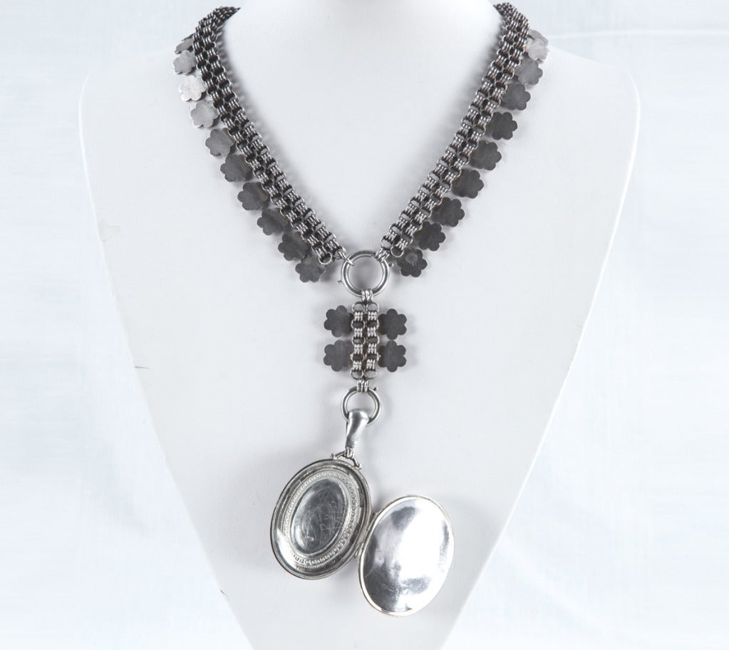 collar chain necklace