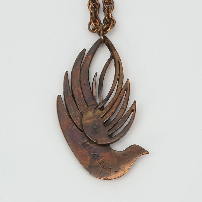 Modernista Collana a catena con ciondolo in rame firmata Rebajes Colomba Uccello del Mid Century Modern in vendita