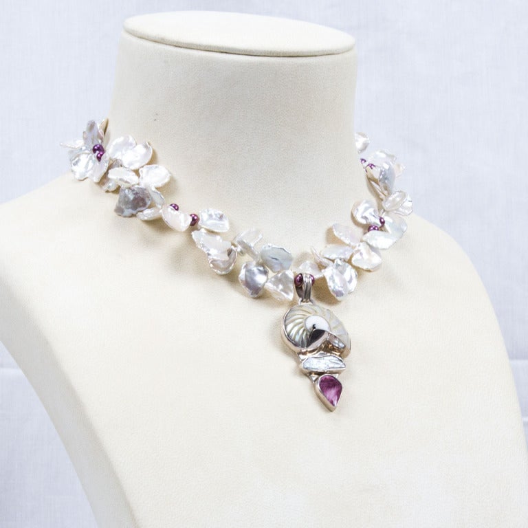 Contemporary Lustrous Keshi Pearls Shell Drop Runway Necklace