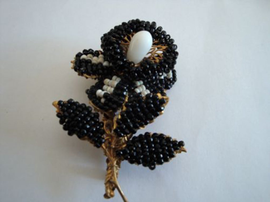 Miriam Haskell Flower Brooch c1950s In Excellent Condition In Montreal, QC