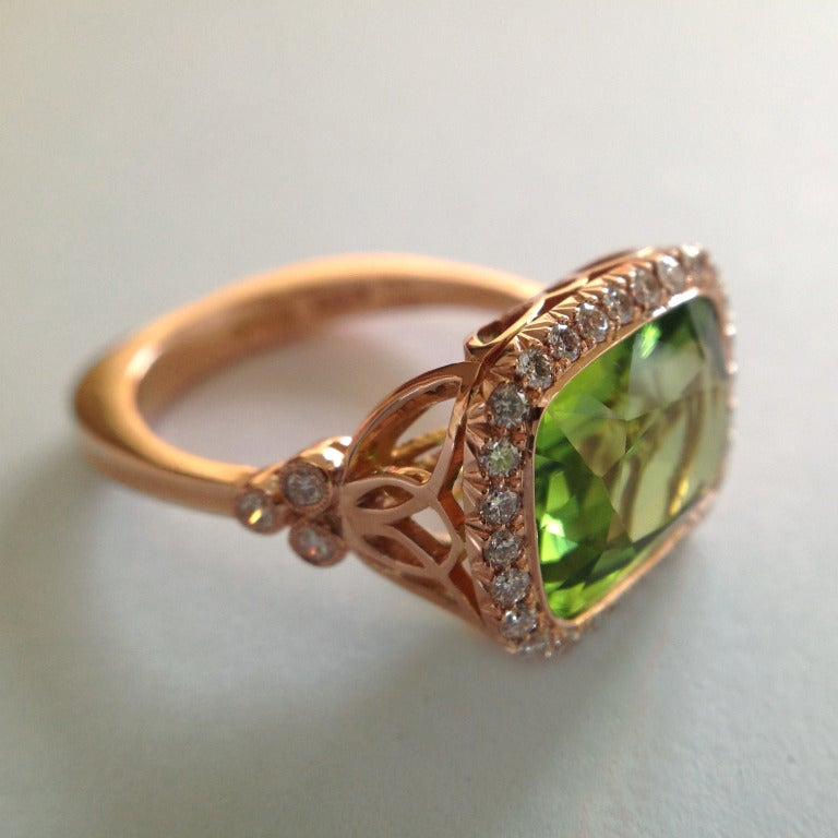 Dalben Peridot Diamond Gold Ring In New Condition In Como, IT