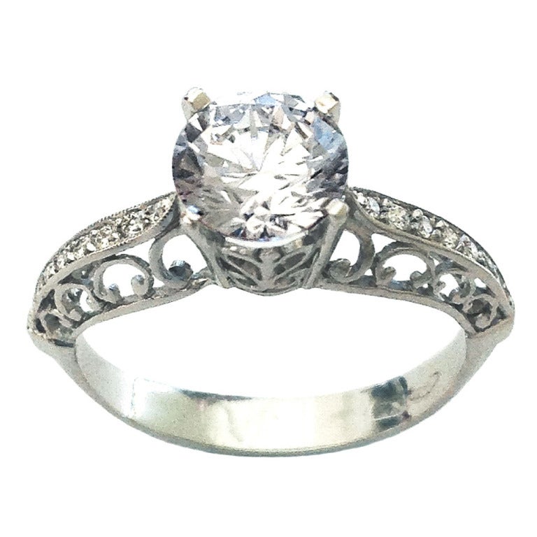 Dalben 1.54 Carat Round Brillant Diamond Gold Engagement Ring