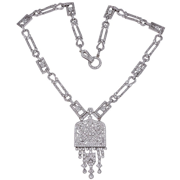 Fantastic 1920's Style Long Glamorous Pendant Necklace For Sale at 1stDibs