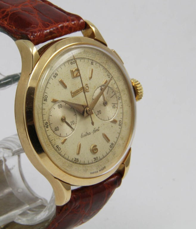 Eberhard
Extra-Fort
Very nice and rare chronograph

Case
18k rose gold, acrylic crystal, 39mm

Movement
manual wind, chronograph

Dial
original dial and hands

Bracelet
kroko-leather strap, buckle

Original condition
circa 1950