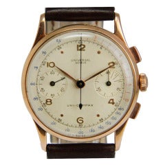 Universal Rose Gold Compax Chronograph Wristwatch with Register