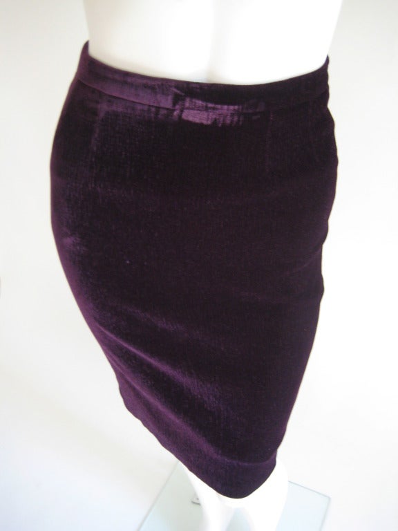 Black 1980s Karl Lagerfeld Purple Velvet Pencil Skirt For Sale