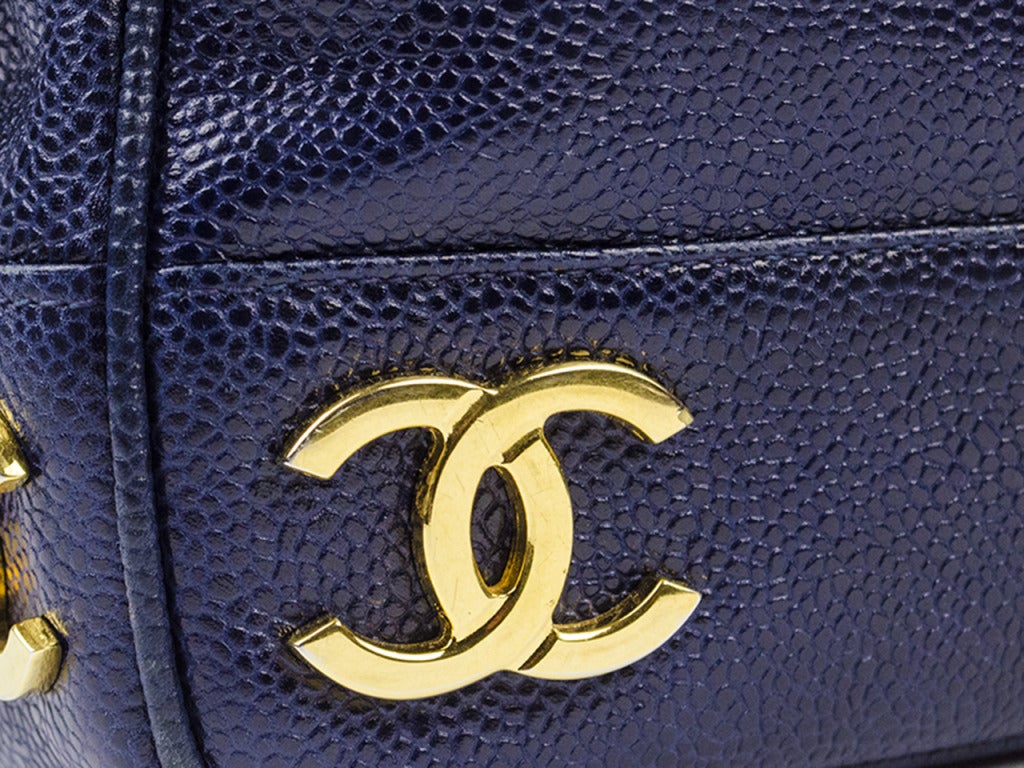 Chanel Navy Blue Caviar Leather CC Logo Trim Tote Bag In Excellent Condition In San Diego, CA