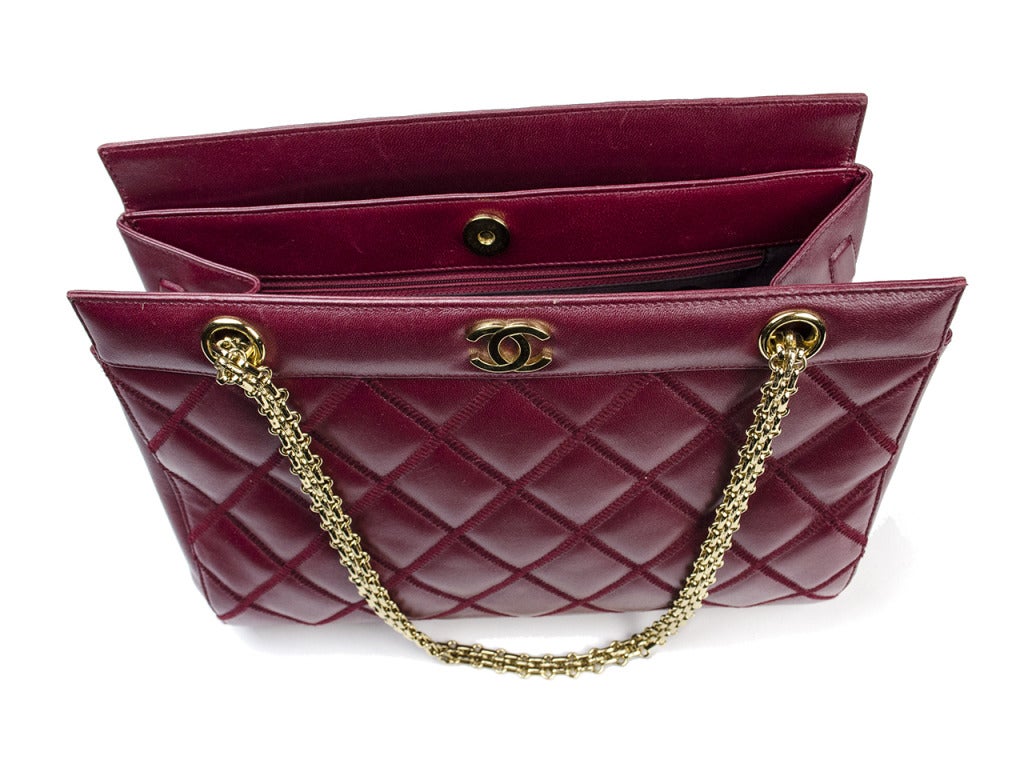 Women's Chanel Red Lambskin Quilted Leather Kisslock Shoulder Bag