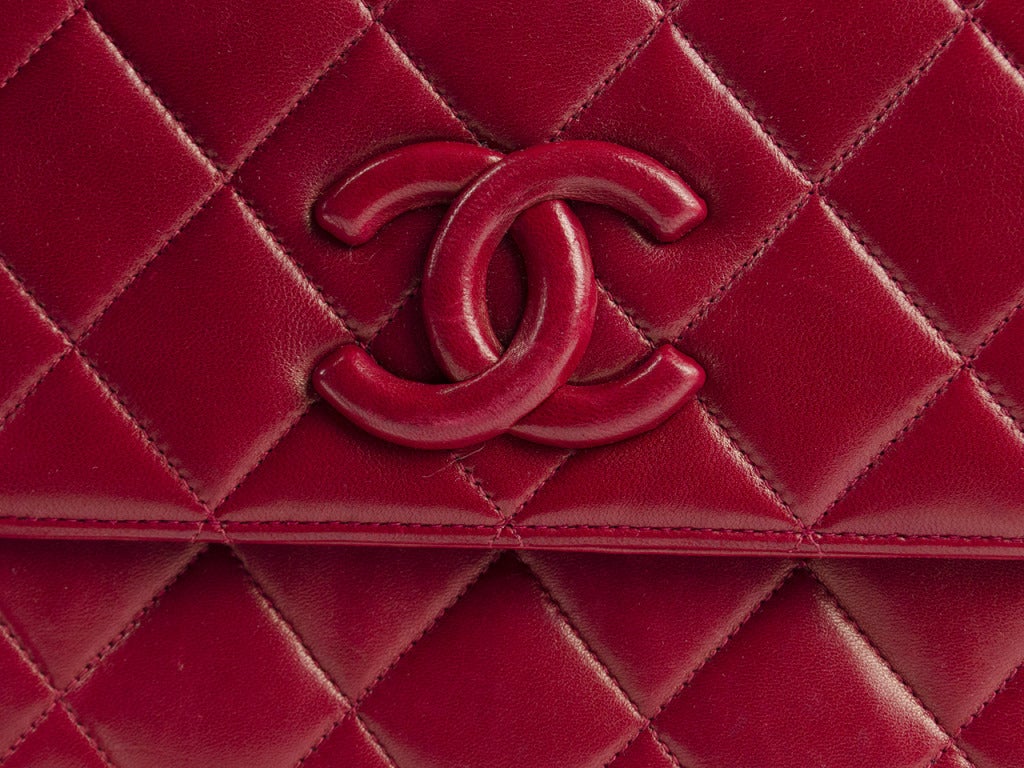 Chanel Vintage Red Leather Flap Bag In Excellent Condition For Sale In San Diego, CA