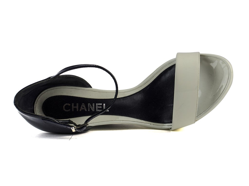 Women's 2006 Chanel White & Navy Patent Leather Wedges For Sale