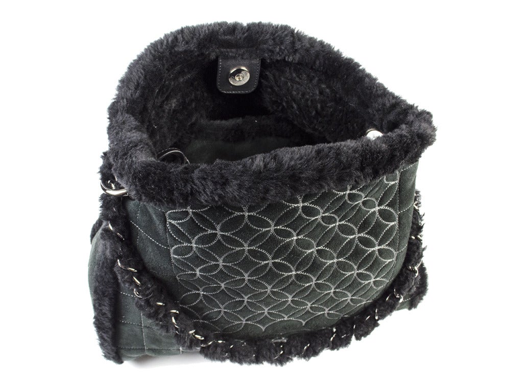 Women's Chanel Fur Bucket Bag