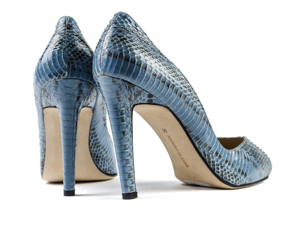 Women's Manolo Blahnik Blue Snakeskin Peep Toe Heels For Sale