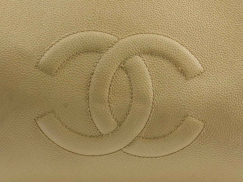 Chanel Beige Vintage Tote Bag In Excellent Condition For Sale In San Diego, CA