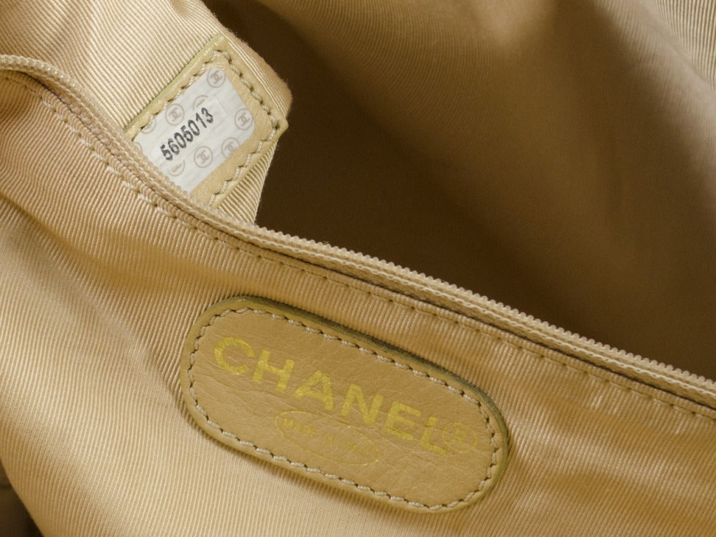 Chanel Beige Vintage Tote Bag For Sale 1