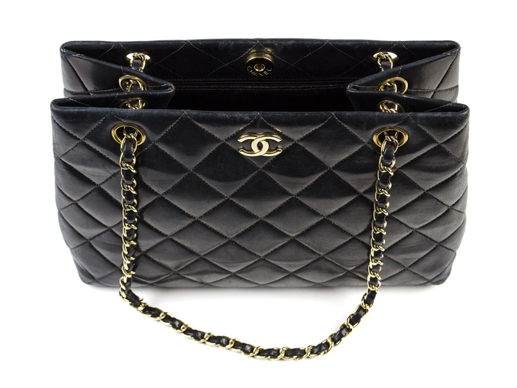 Women's Chanel Vintage Black CC Bag