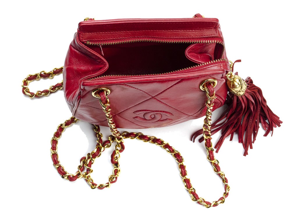 Women's Chanel Vintage Red Shoulder Bag