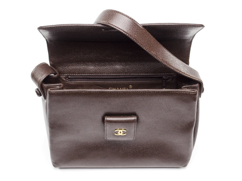 Women's Chanel Vintage Brown Flap Shoulder Bag For Sale