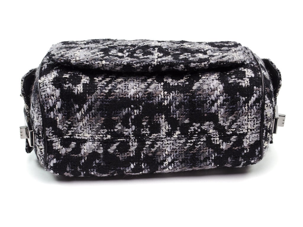 Women's Chanel Tweed Boucle Barrel Flap For Sale