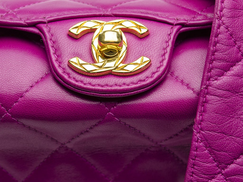 Women's Chanel Vintage Pink Lambskin Shoulder Bag For Sale