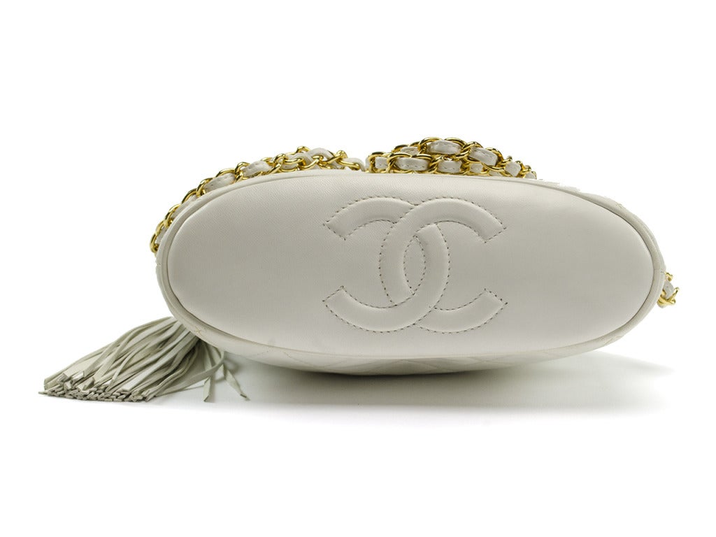 Women's Chanel Vintage White Lambskin Matelasse Tassel Shoulder Bag