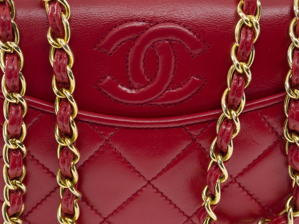 Women's Chanel Vintage Lambskin Flap Shoulder Bag For Sale