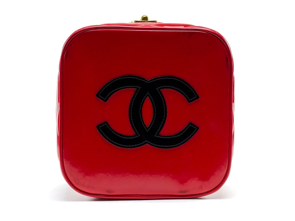 Chanel Red Patent Leather Heart Cosmetic Vanity 2