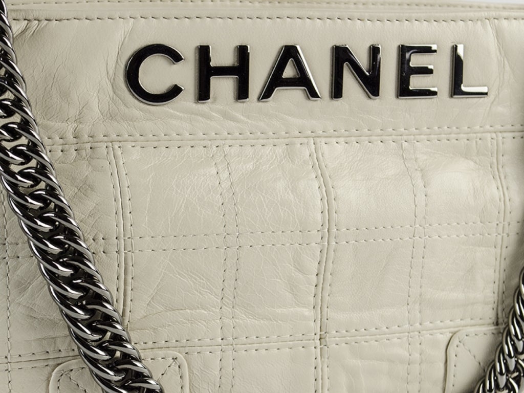 Women's NEW Chanel LAX Shoulder Bag For Sale