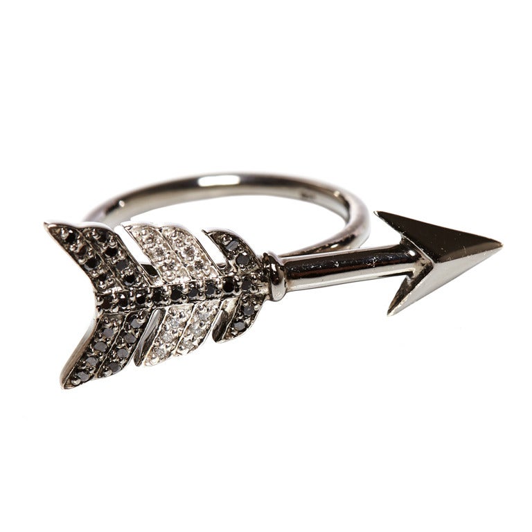 Jade Jagger Black Diamond Arrow Ring (Size 6.25) For Sale