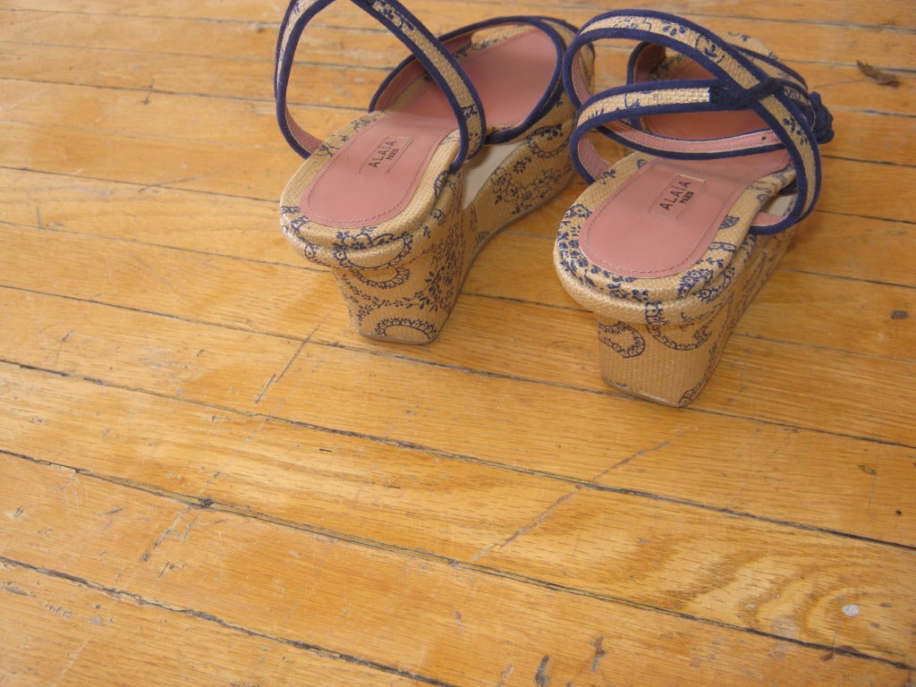 alaia sandals