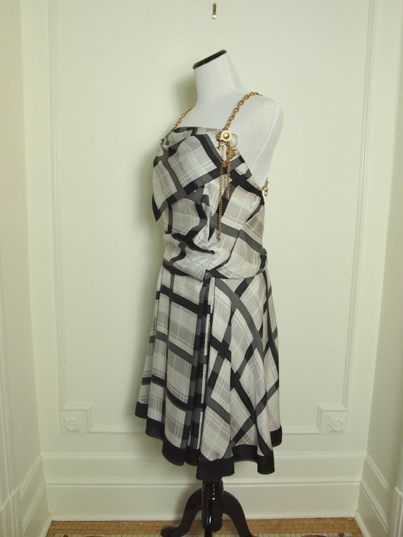 Louis Vuitton Dress Silk Plaid with LV Gold Chains In Excellent Condition In Port Hope, ON